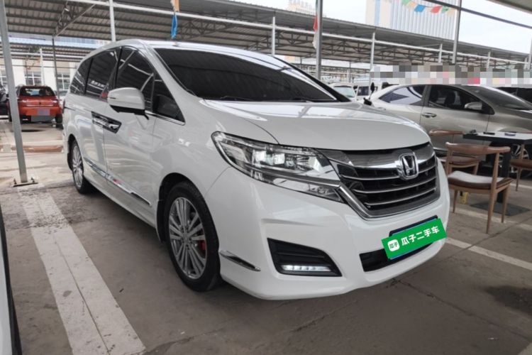 Used Honda Elysion 2016 2.4L Classic Edition Front Right 45 Deg