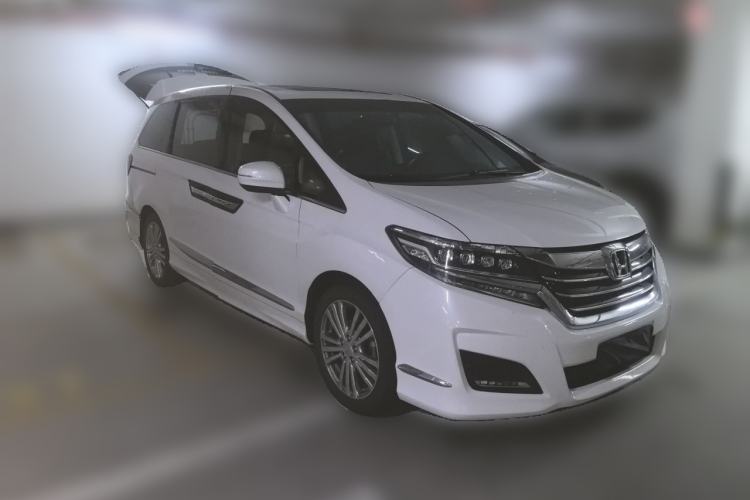Used Honda Elysion 2016 2.4L Luxury Edition Front Right 45 Deg