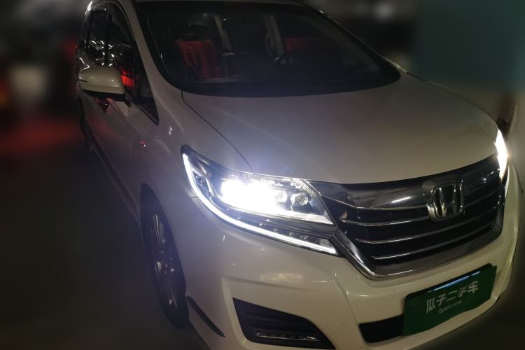 Used Honda Elysion 2016 2.4L Luxury Edition Front Right 45 Deg