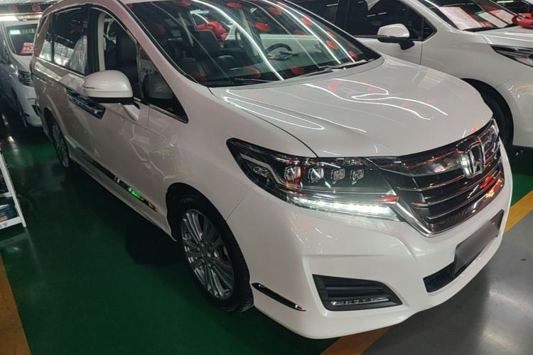 Used Honda Elysion 2016 2.4L Luxury Edition Front Right 45 Deg