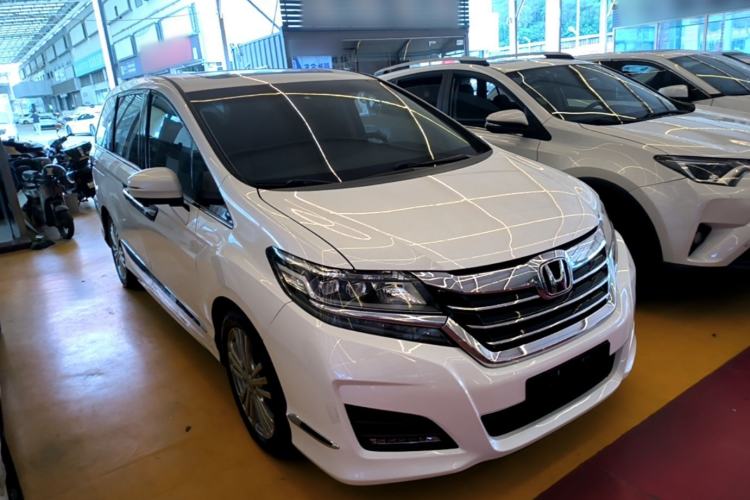 Used Honda Elysion 2016 2.4L Style Edition Front Right 45 Deg