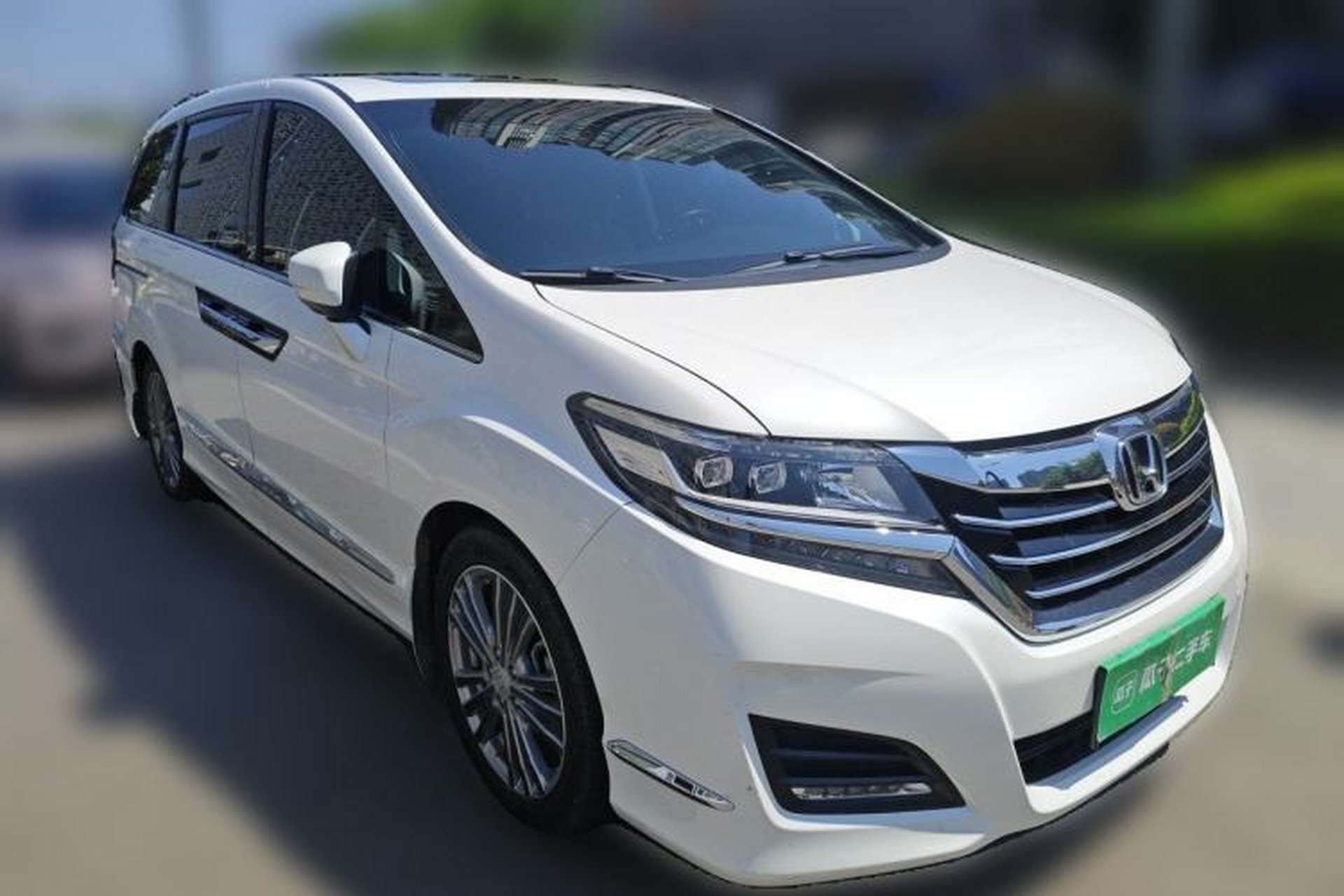 Used Honda Elysion 2016 2.4L Style Edition Front Right 45 Deg