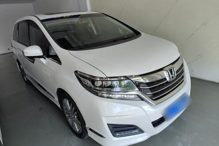 Used Honda Elysion 2016 2.4L Luxury Edition Front Right 45 Deg