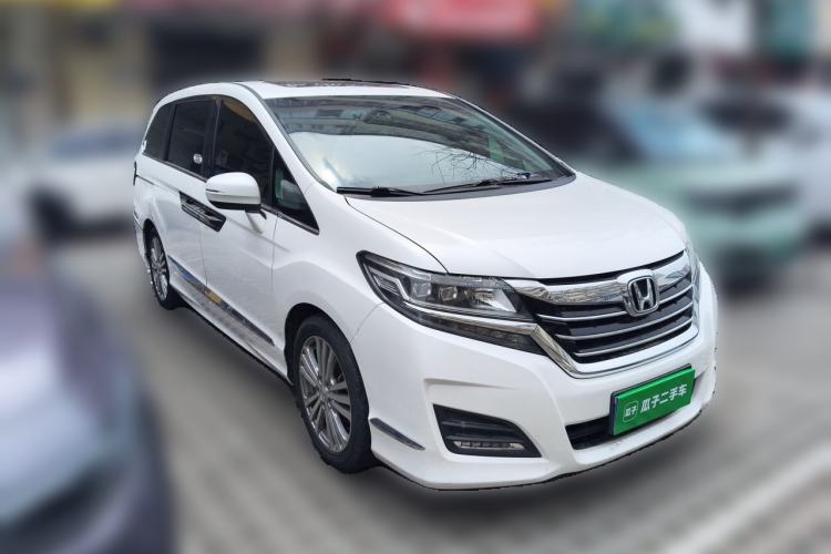 Used Honda Elysion 2016 2.4L Style Edition Front Right 45 Deg