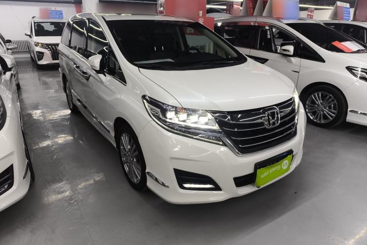 Used Honda Elysion 2016 2.4L Luxury Edition Front Right 45 Deg