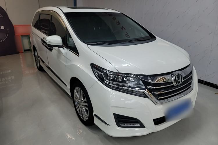 Used Honda Elysion 2016 2.4L Classic Edition Front Right 45 Deg