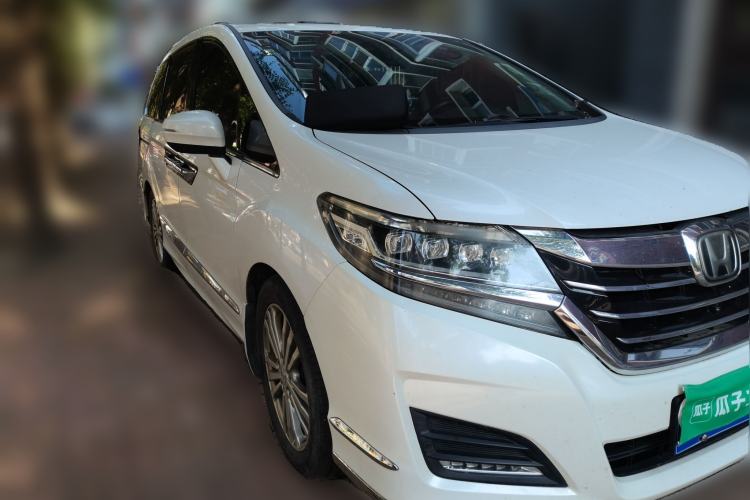 Used Honda Elysion 2016 2.4L Supreme Edition Front Right 45 Deg