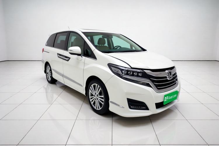 Used Honda Elysion 2016 2.4L Style Edition Front Right 45 Deg