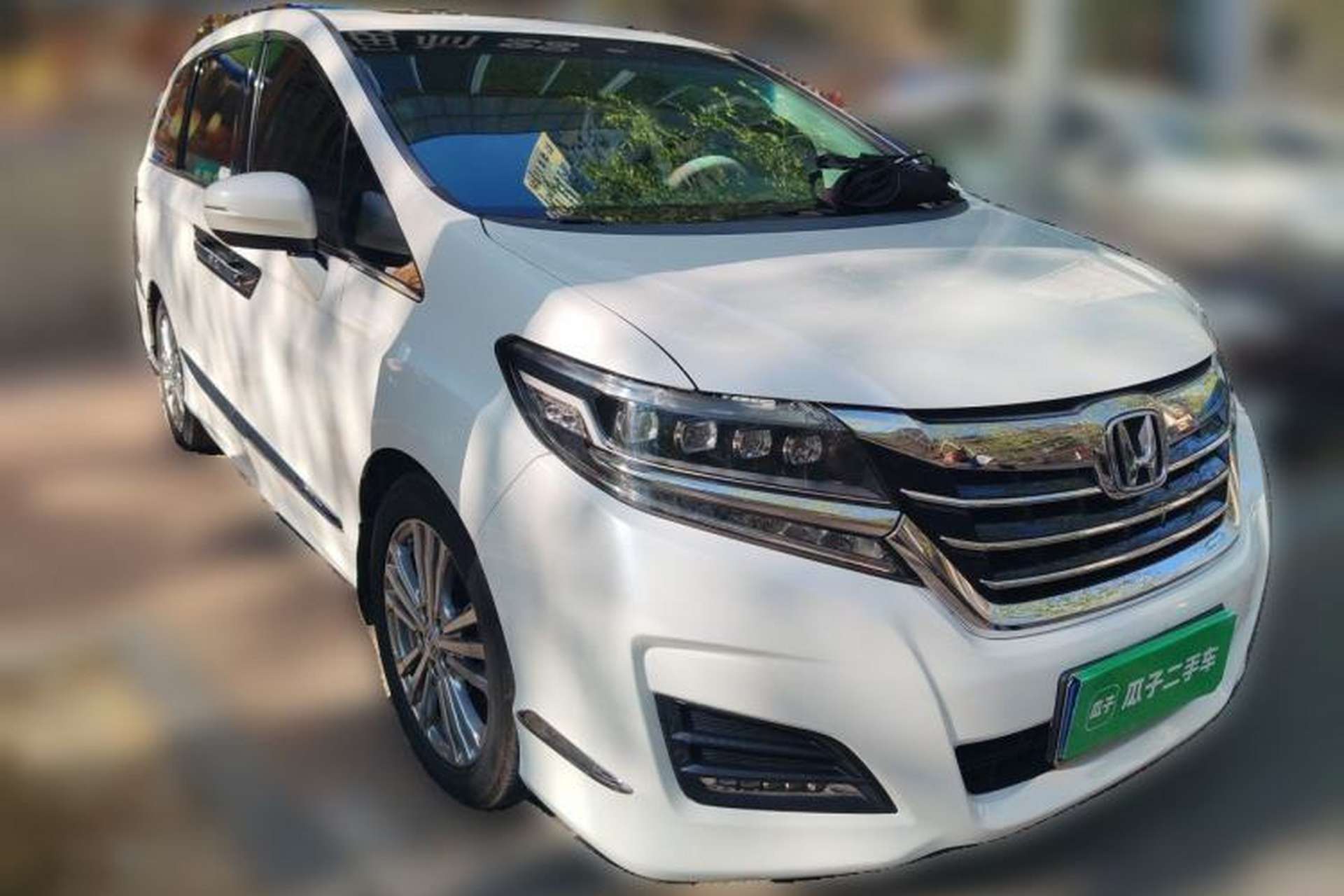 Used Honda Elysion 2016 2.4L Luxury Edition Front Right 45 Deg