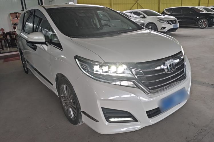 Used Honda Elysion 2016 2.4L Supreme Edition Front Right 45 Deg