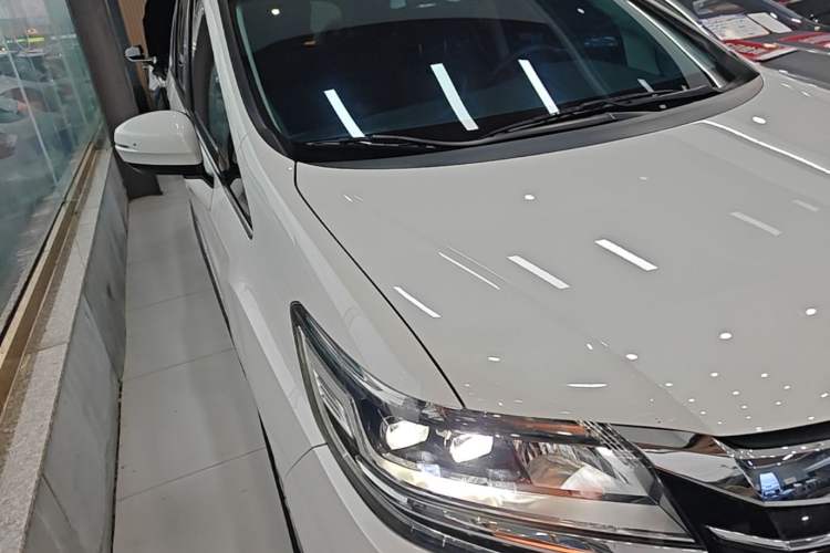 Used Honda Elysion 2016 2.4L Style Edition Front Right 45 Deg