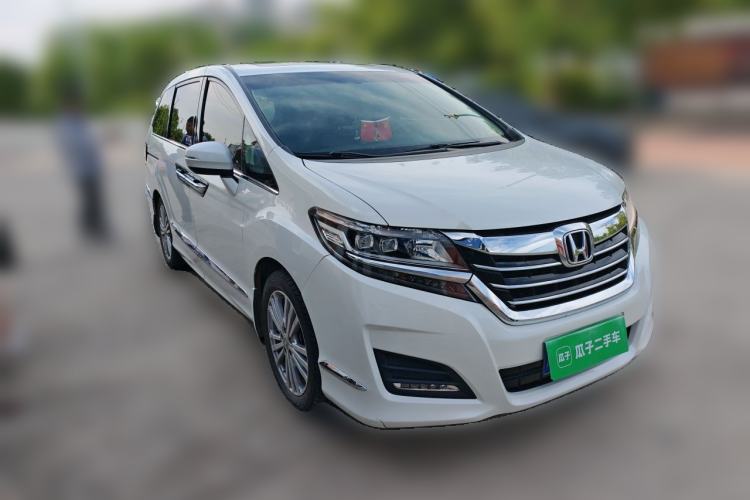 Used Honda Elysion 2016 2.4L Style Edition Front Right 45 Deg
