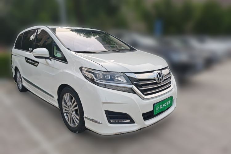 Used Honda Elysion 2016 2.4L Style Edition Front Right 45 Deg
