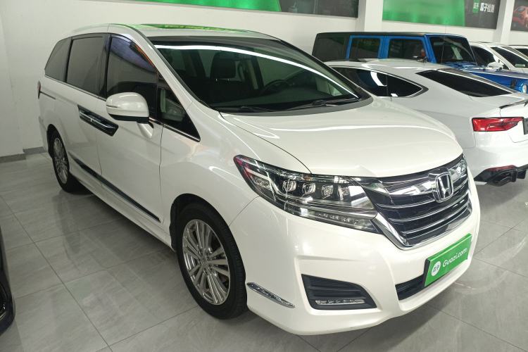 Used Honda Elysion 2016 2.4L Luxury Edition Front Right 45 Deg