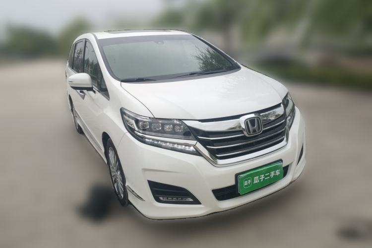 Used Honda Elysion 2016 2.4L Supreme Edition Front Right 45 Deg