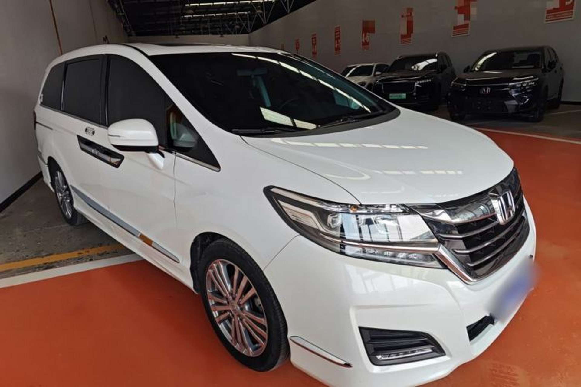 Used Honda Elysion 2016 2.4L Comfort Edition Front Right 45 Deg