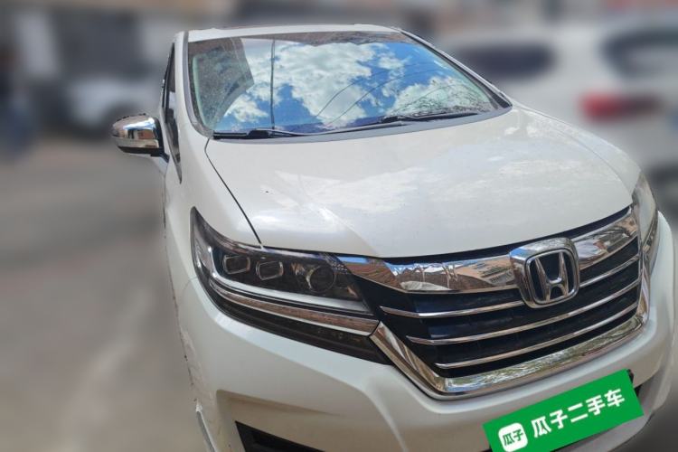 Used Honda Elysion 2016 2.4L Style Edition Front Right 45 Deg