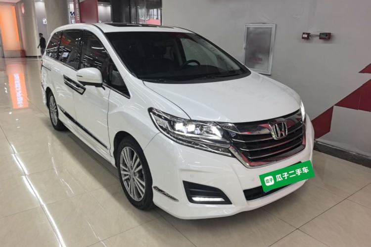 Used Honda Elysion 2016 2.4L Classic Edition Front Right 45 Deg