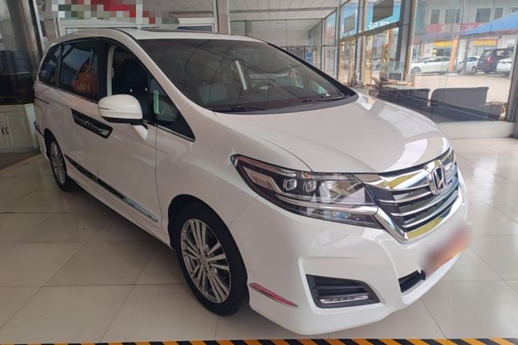 Used Honda Elysion 2016 2.4L Classic Edition Front Right 45 Deg
