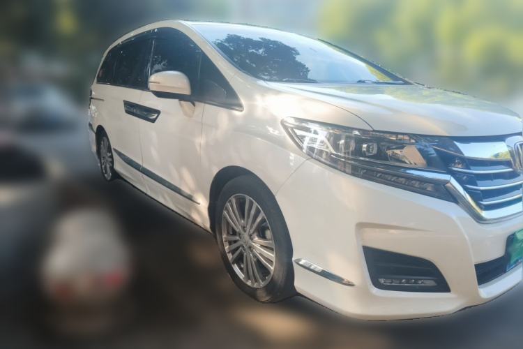 Used Honda Elysion 2016 2.4L Style Edition Front Right 45 Deg