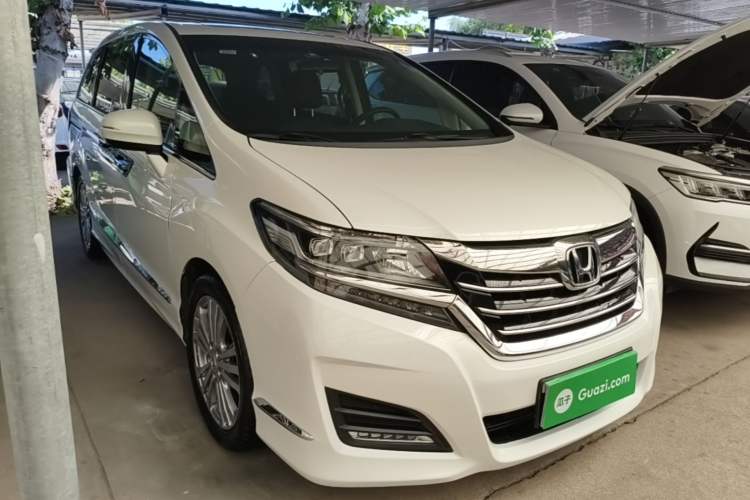 Used Honda Elysion 2016 2.4L Style Edition Front Right 45 Deg