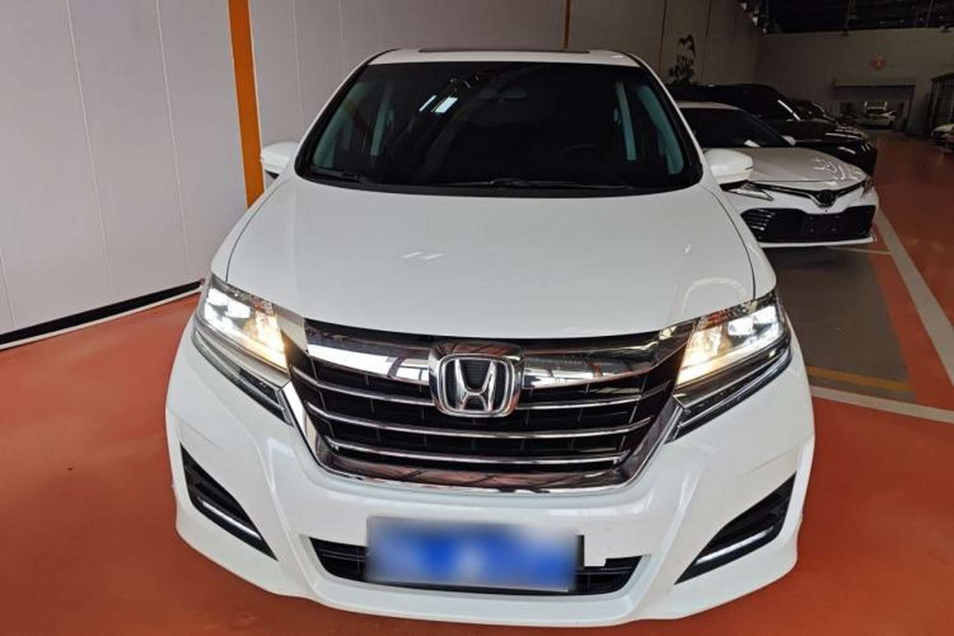 Used Honda Elysion 2016 2.4L Comfort Edition Front
