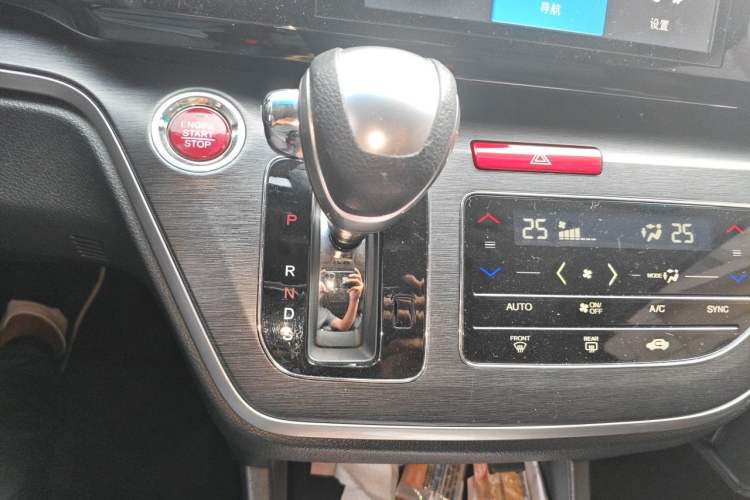 Used Honda Elysion 2016 2.4L Style Edition Gear Lever