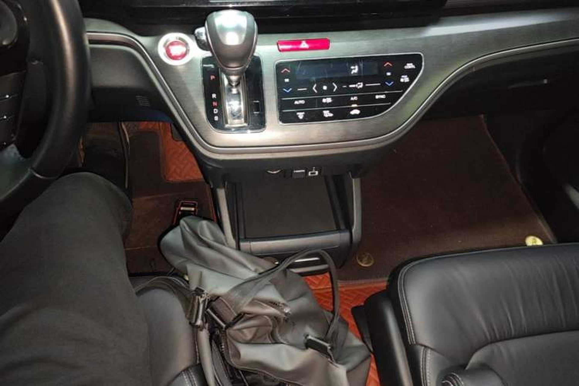 Used Honda Elysion 2016 2.4L Luxury Edition Gear Lever