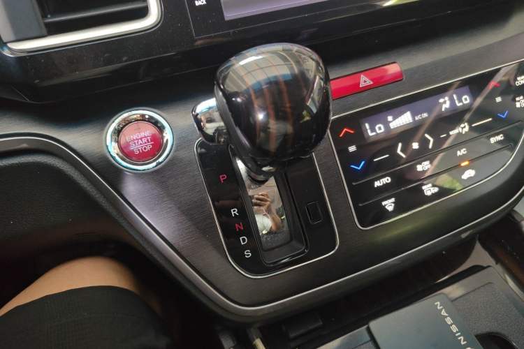Used Honda Elysion 2016 2.4L Luxury Edition Gear Lever