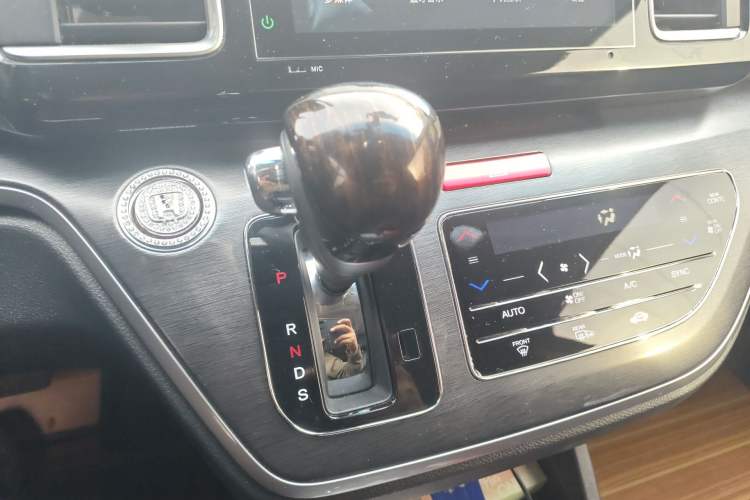 Used Honda Elysion 2016 2.4L Luxury Edition Gear Lever