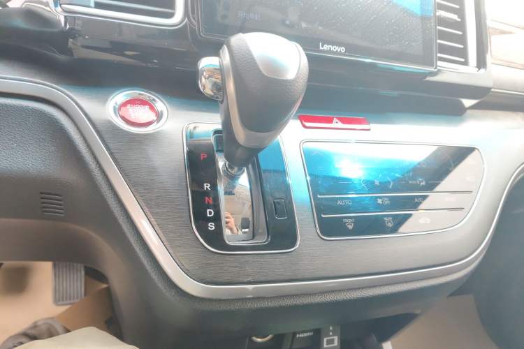 Used Honda Elysion 2016 2.4L Comfort Edition Gear Lever