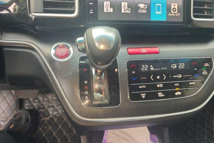 Used Honda Elysion 2016 2.4L Luxury Edition Gear Lever