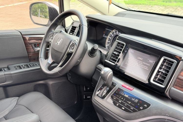 Used Honda Elysion 2016 2.4L Style Edition Gear Lever