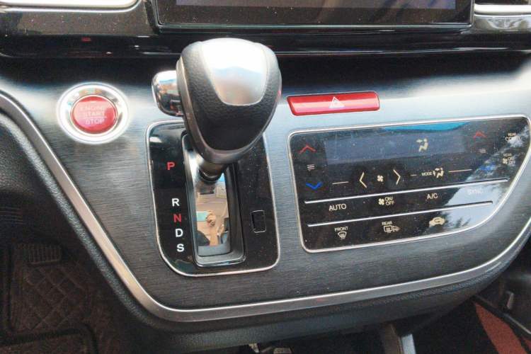 Used Honda Elysion 2016 2.4L Supreme Edition Gear Lever