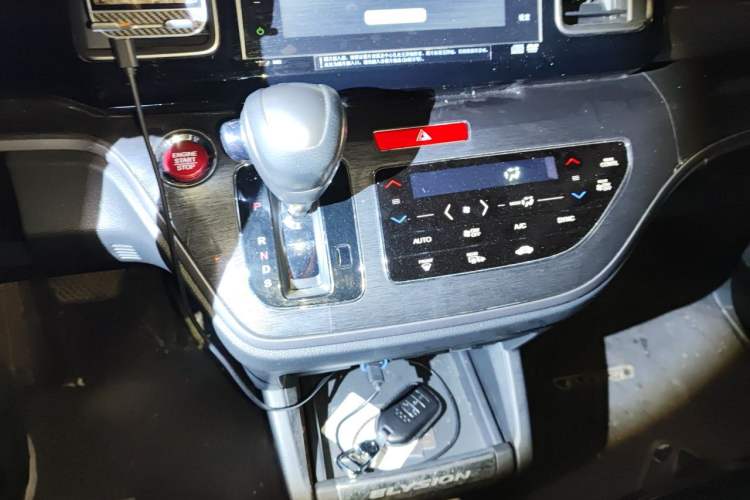 Used Honda Elysion 2016 2.4L Supreme Edition Gear Lever