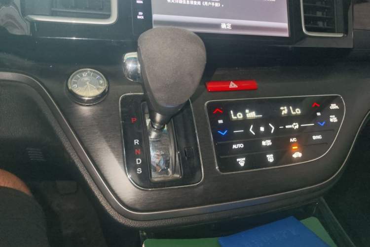 Used Honda Elysion 2016 2.4L Classic Edition Gear Lever