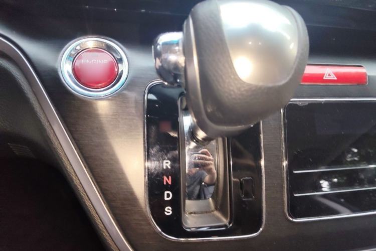 Used Honda Elysion 2016 2.4L Supreme Edition Gear Lever