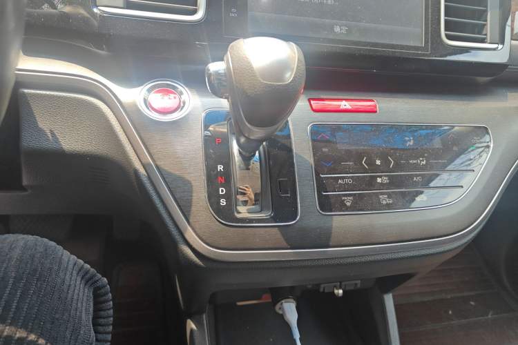 Used Honda Elysion 2016 2.4L Luxury Edition Gear Lever