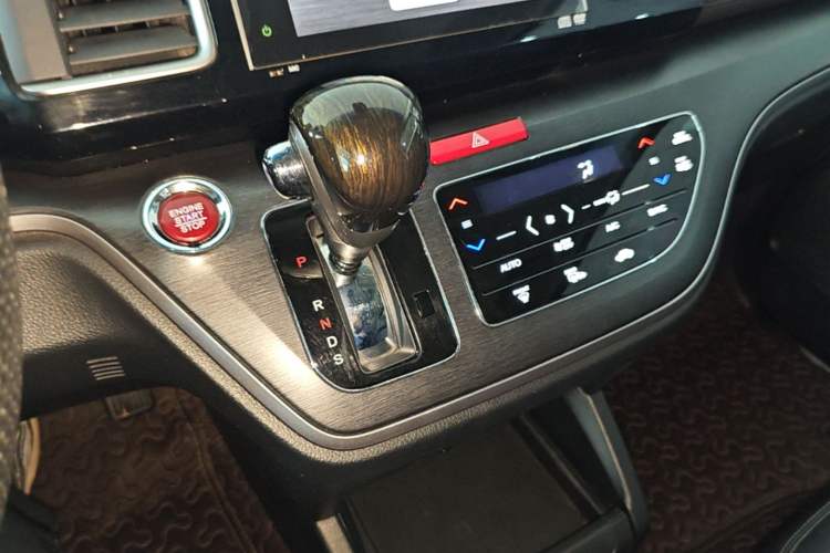 Used Honda Elysion 2016 2.4L Supreme Edition Gear Lever