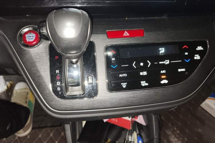Used Honda Elysion 2016 2.4L Luxury Edition Gear Lever