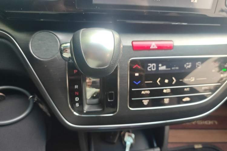 Used Honda Elysion 2016 2.4L Classic Edition Gear Lever