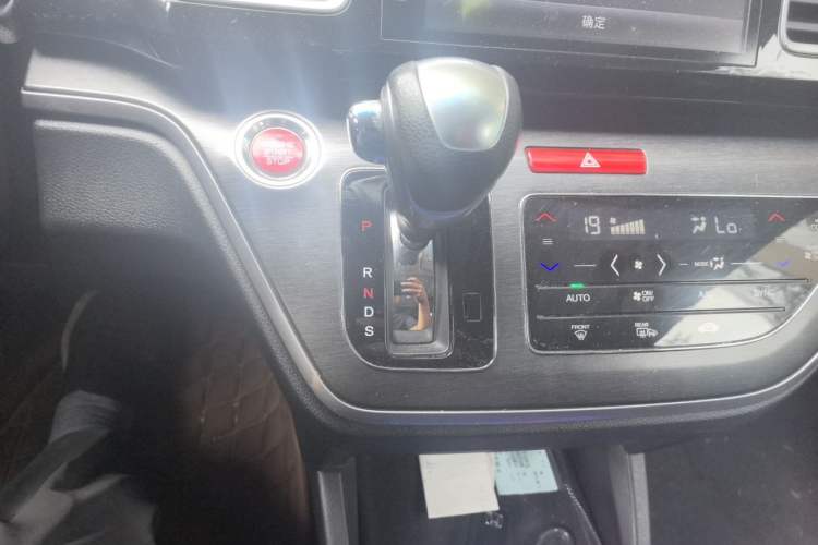 Used Honda Elysion 2016 2.4L Luxury Edition Gear Lever