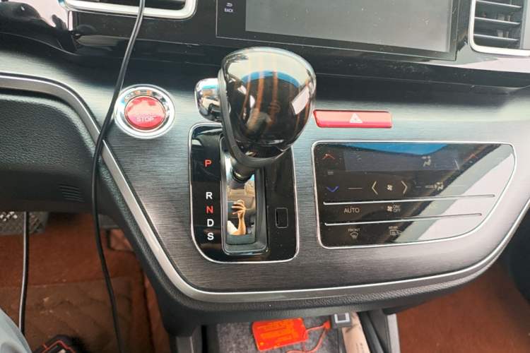 Used Honda Elysion 2016 2.4L Luxury Edition Gear Lever