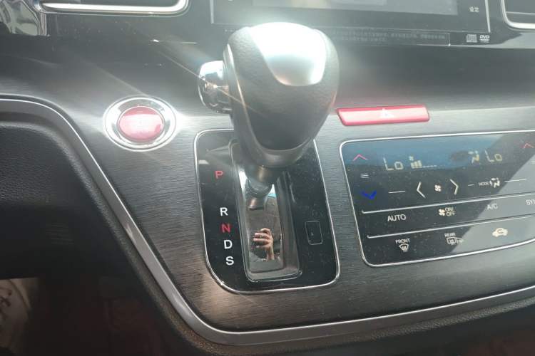 Used Honda Elysion 2016 2.4L Supreme Edition Gear Lever
