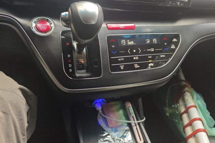 Used Honda Elysion 2016 2.4L Luxury Edition Gear Lever