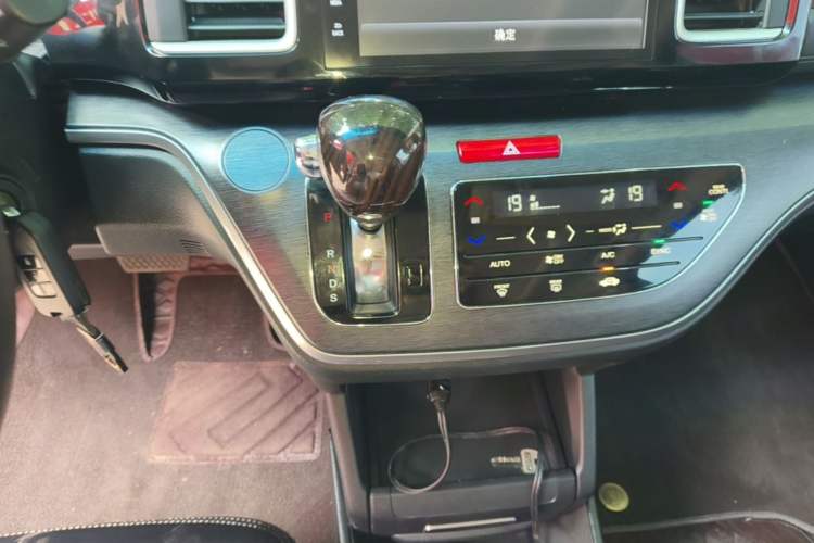 Used Honda Elysion 2016 2.4L Classic Edition Gear Lever