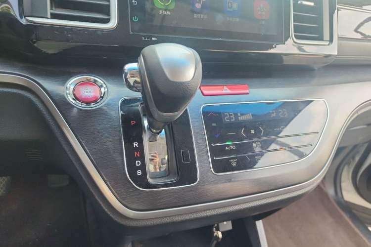 Used Honda Elysion 2016 2.4L Luxury Edition Gear Lever