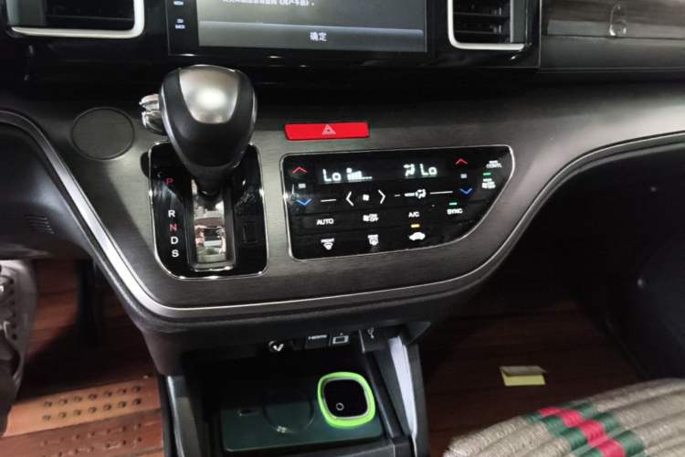 Used Honda Elysion 2016 2.4L Classic Edition Gear Lever