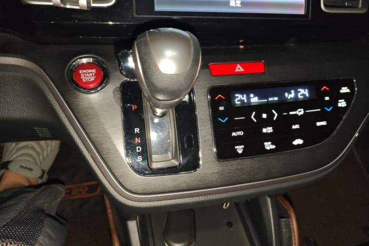 Used Honda Elysion 2016 2.4L Luxury Edition Gear Lever