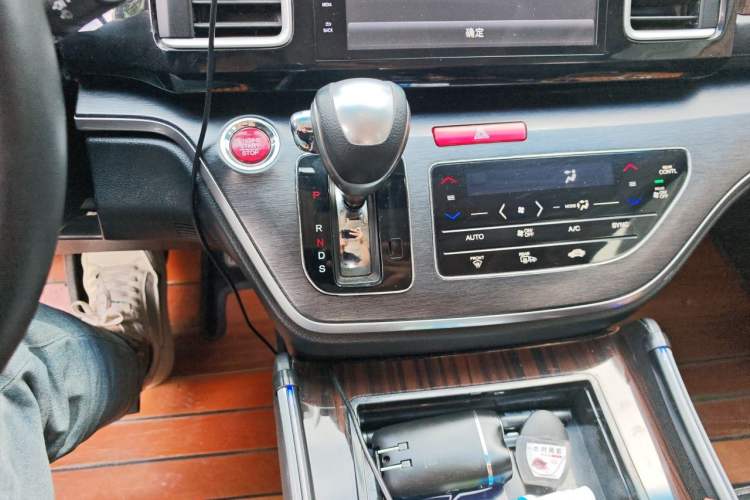 Used Honda Elysion 2016 2.4L Style Edition Gear Lever